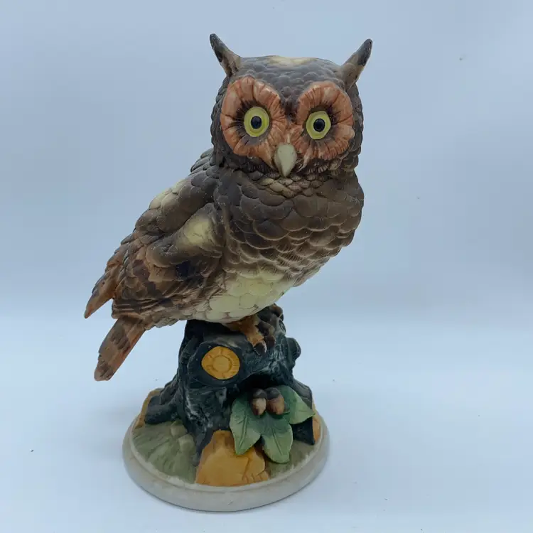 #1444 Vintage ceramic owl figurine imported by Giftcraft, made in Japan.