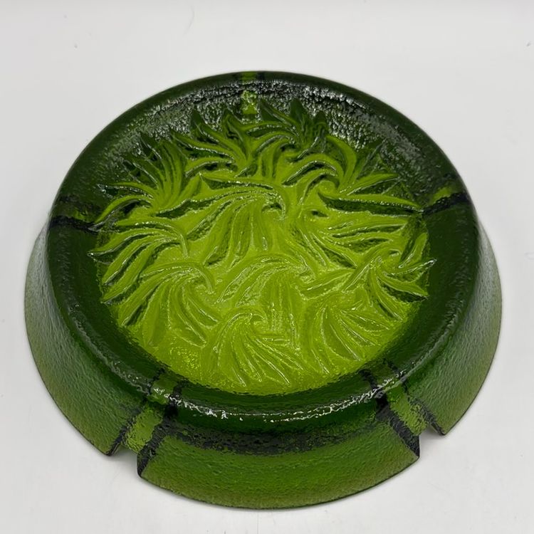 LE Smith Sand And Scroll Large Green Glass Ashtray 1970’s