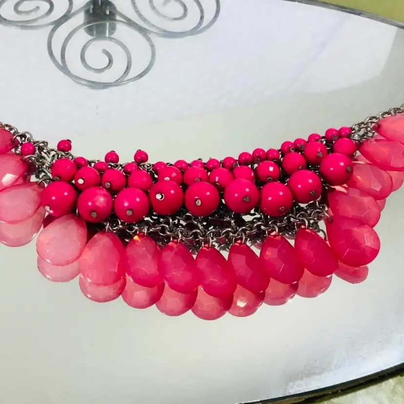 Vintage Costume Jewelry Chunky Beaded Necklace Peach Coral Pink And Silver Tone Metal And Pastel Peachy Pink Beads