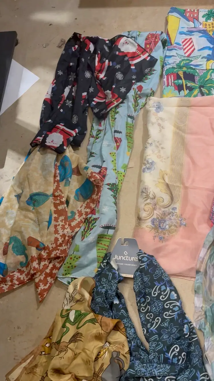 Lot Of 19? Scarves - Talbots Liz Claiborne & More