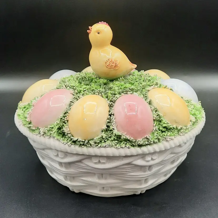 Easter Egg & Chick Italy Spaghetti Ceramic Lidded Basketweave Dish