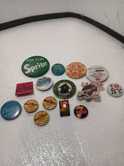 Lot of vintage pins