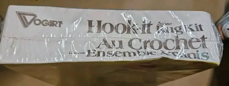 NIB Vintage 1980 Vogart Crafts Shirt Tales Rick Raccoon Hallmark Latch Hook Rug