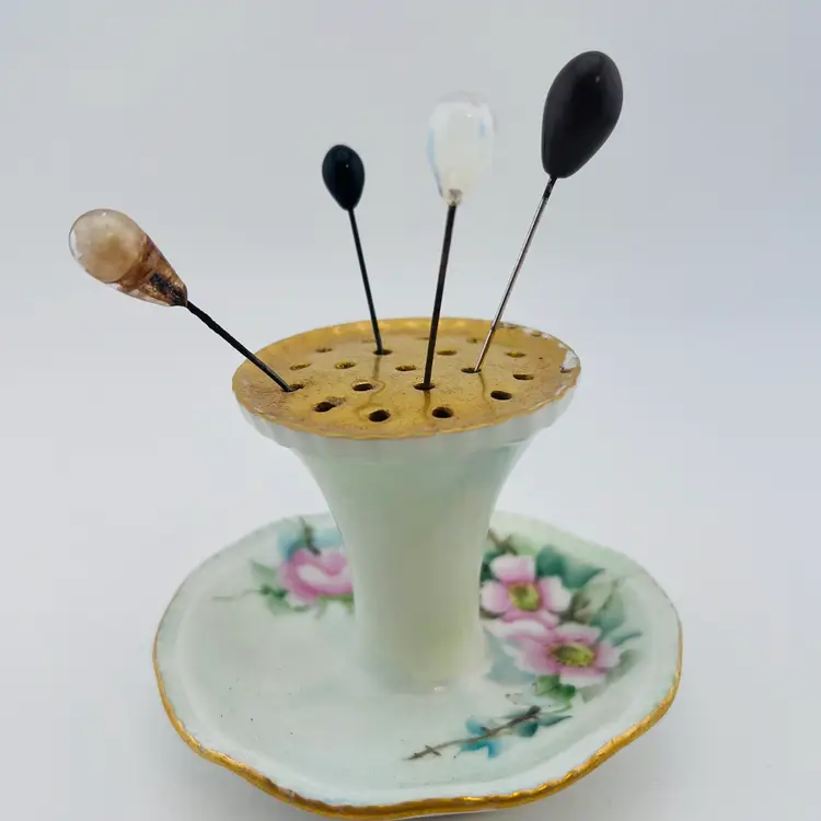 Vintage Porcelain Hatpin Holder WITH 4 Hatpins! 2.25 “ READ