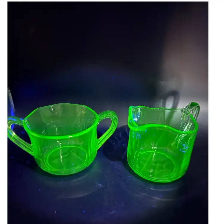 Cambridge Glass Uranium Glass Creamer And Sugar Bowl Set