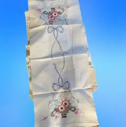 Table Runner Embroidered