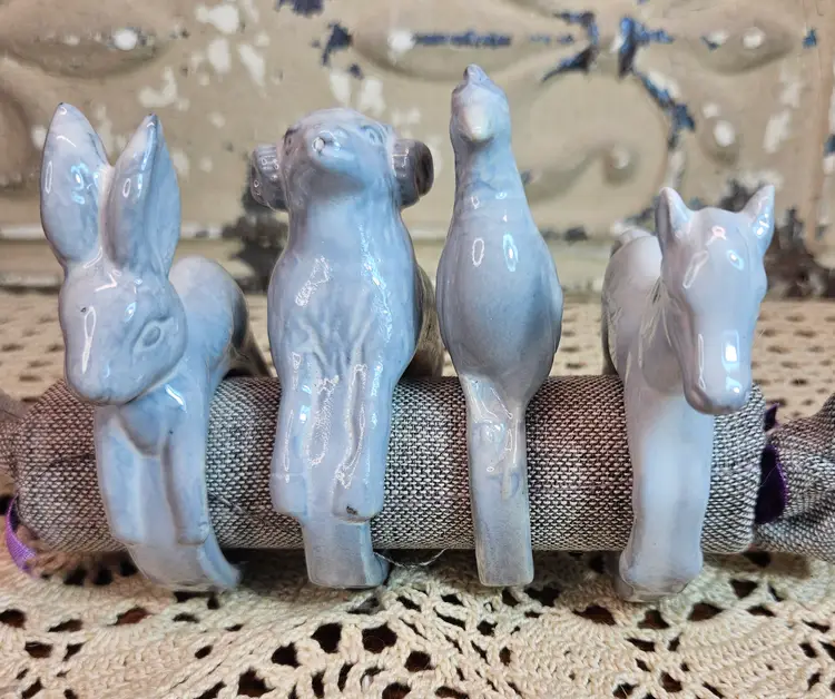 Anthropologie 4 Set Flocks & Herds Napkin Rings Ceramic Rabbit Ram Bird Horse