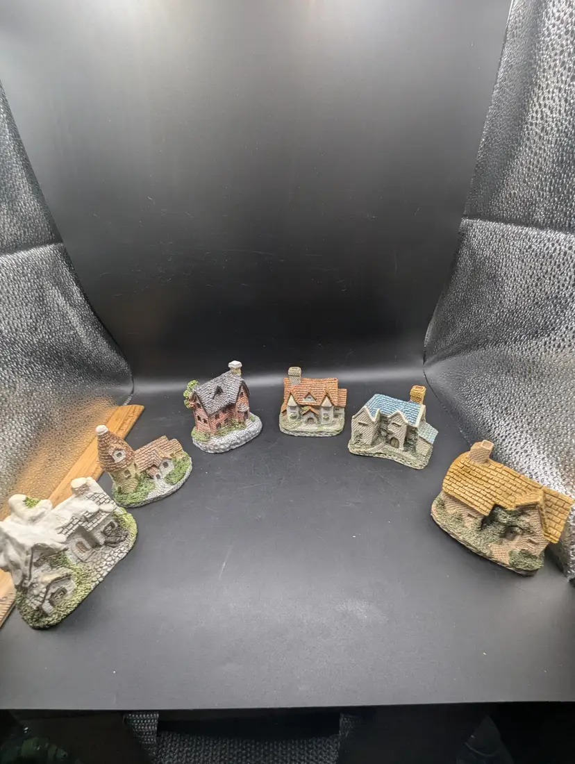 Vintage 1980's Set of 6 Museum Collection Miniature Cottages BH01 Through BH06