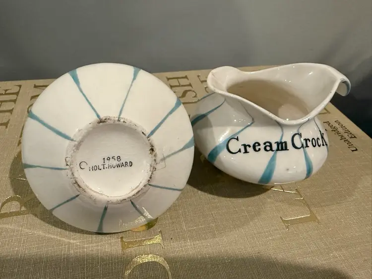 Holt Howard Pixieware Lil' Sugar Crock Creamer