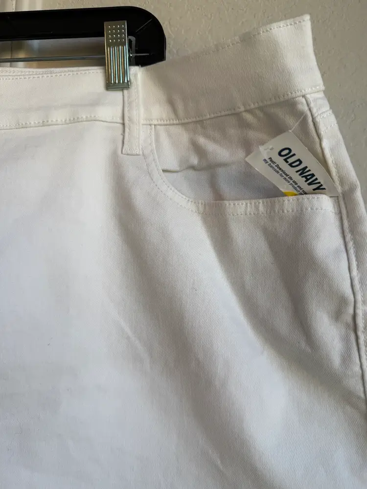 Plus-Old Navy mid rise size 26 white denim shorts #12