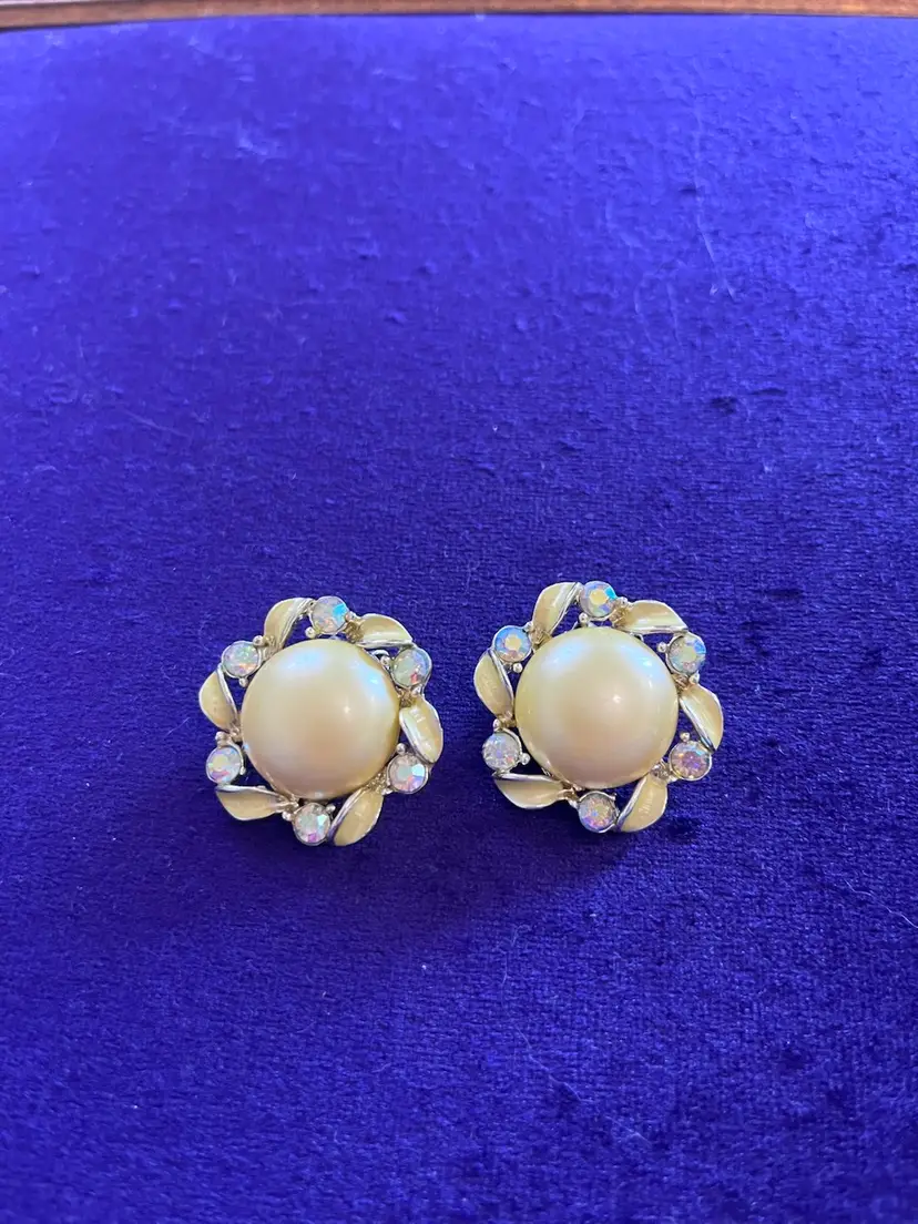Vintage Karu Faux Pearl And Rhinestone Earrings