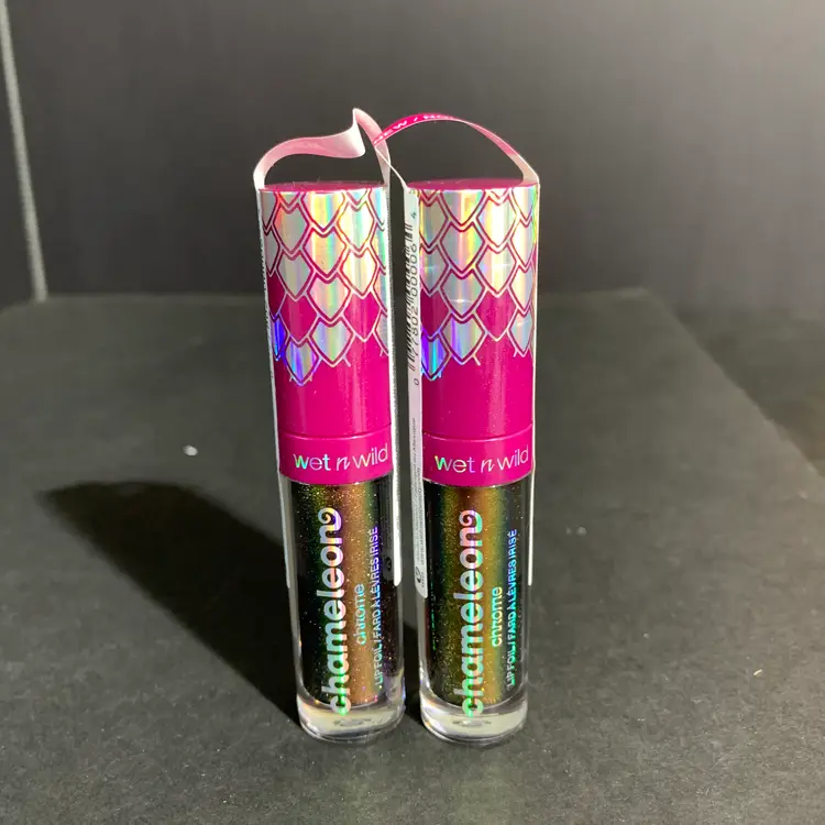 2-Wet n Wild Chameleon Chrome Lip Foil