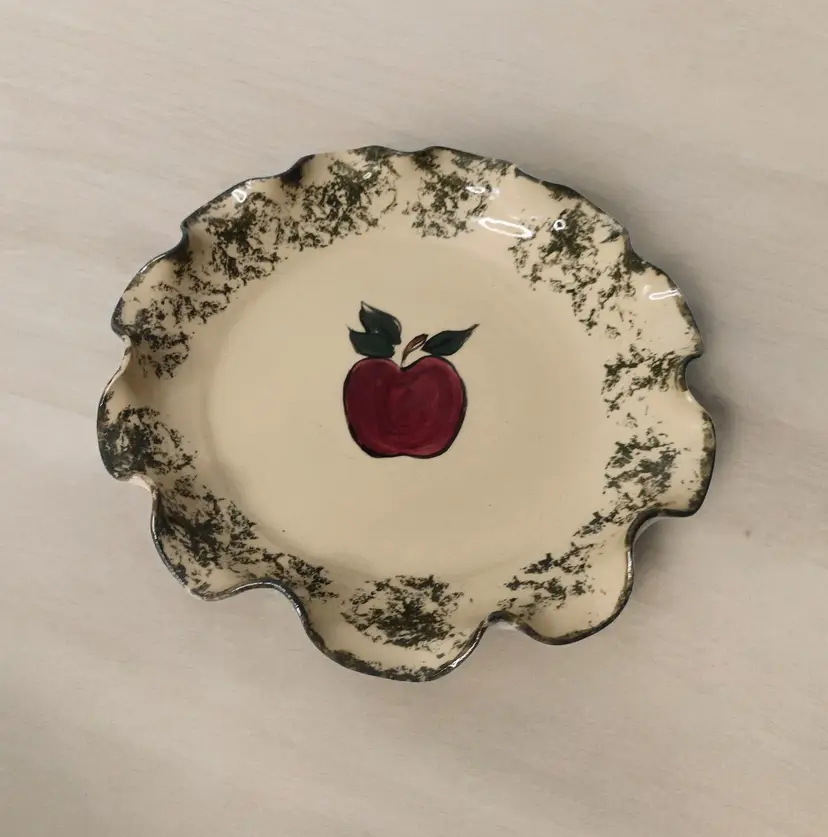 NC Piney Woods Art Pottery Apple Pie Dish Vintage Spongeware Ruffled Edge Baking