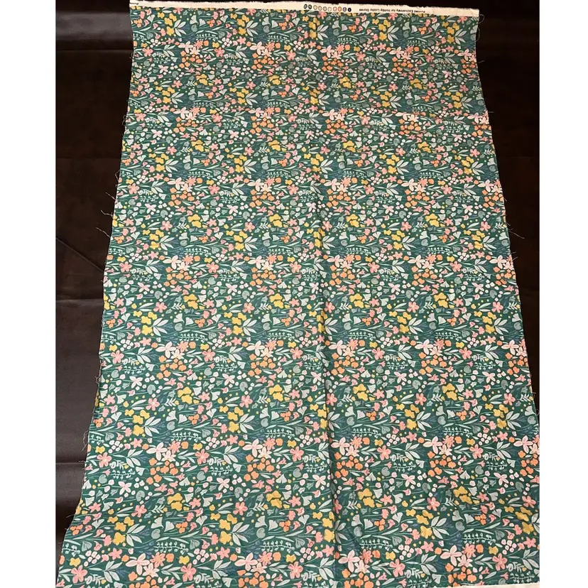 Hobby Lobby Printed Floral Fabric Remnant 42” X 28” Approximate