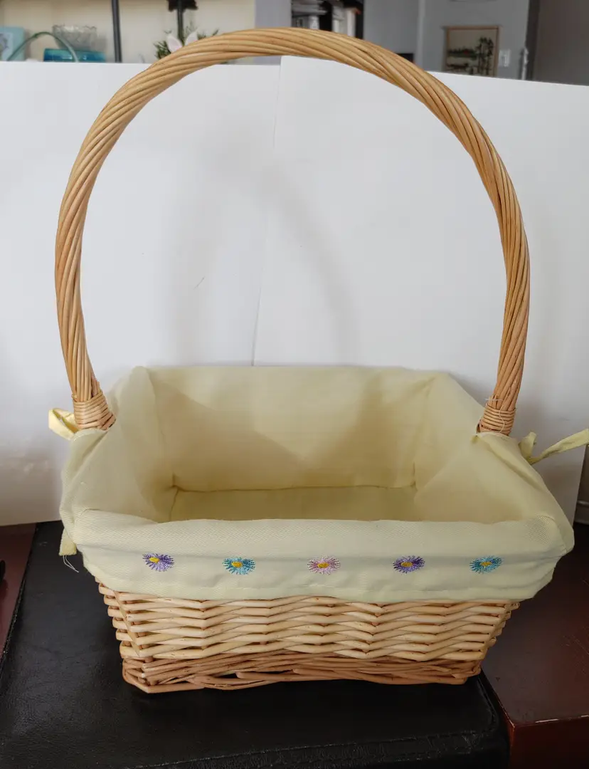 Woven Wicker Basket with removeable Fabric Liner. Pretty for spring and Easter. 12.5w x 15h x 11d.