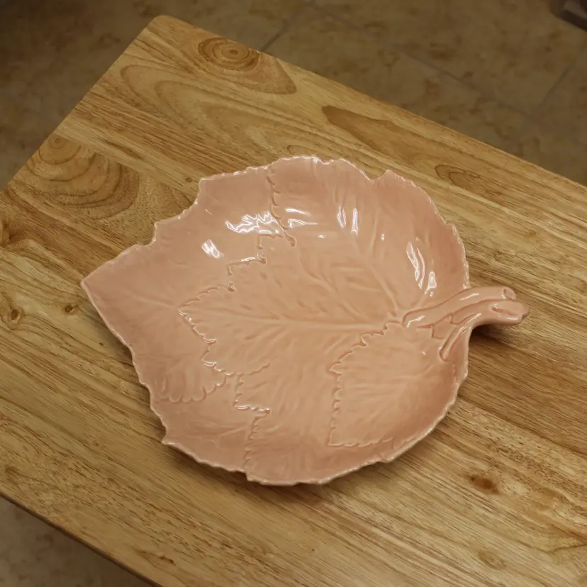 Vintage Victor Carranza Pink Mikasa Leaf Bowl Original