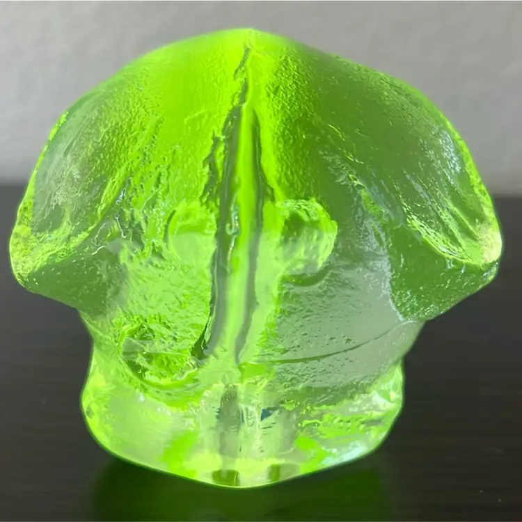 Pukeberg Sweden Art Glass Elephant Figurine/Paperweight Eva Englund GLOWS