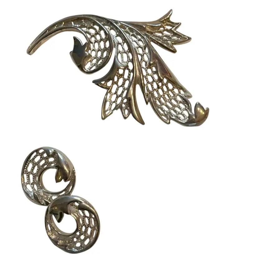 JJ Jonette Brooch And Clip On Earring Set In Silver Tone