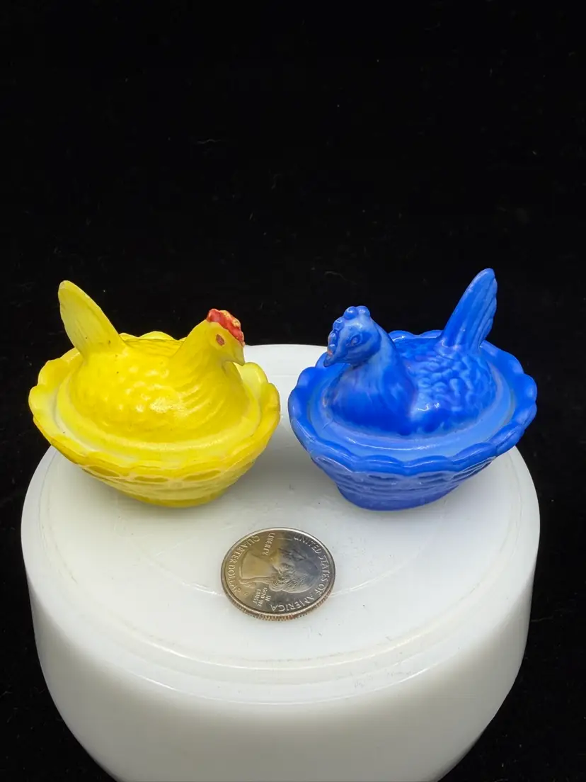 2 Vintage Small Hand Painted Milk Glass Hens On Nests Blue And Yellow