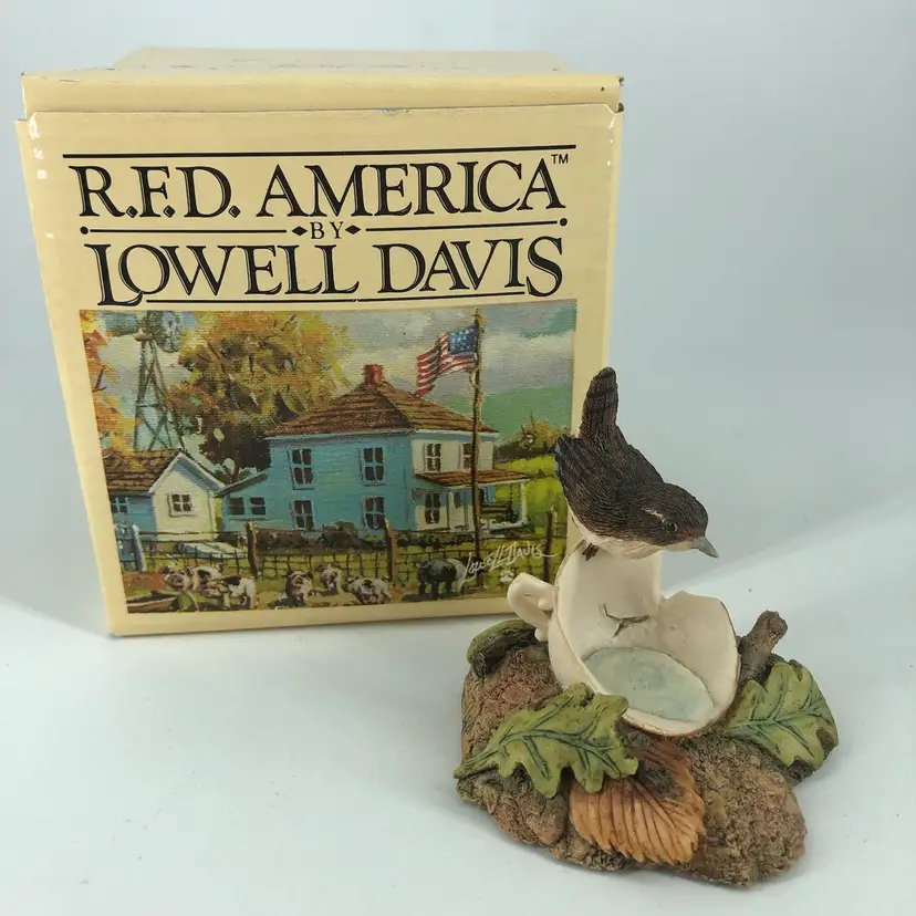 Vintage Lowell Davis "One for the Road" Bird with Cup Figurine with Box