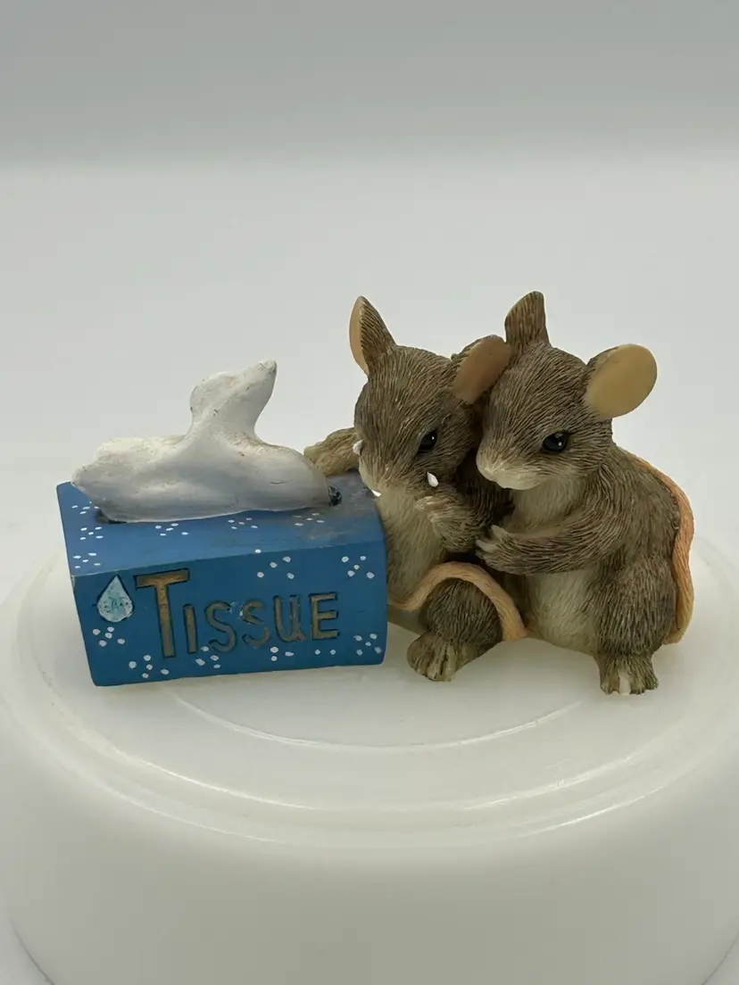 Charming Tails “ I’m Here For You” Crying Mice With Tissue Box Fitz And Floyd Figurine