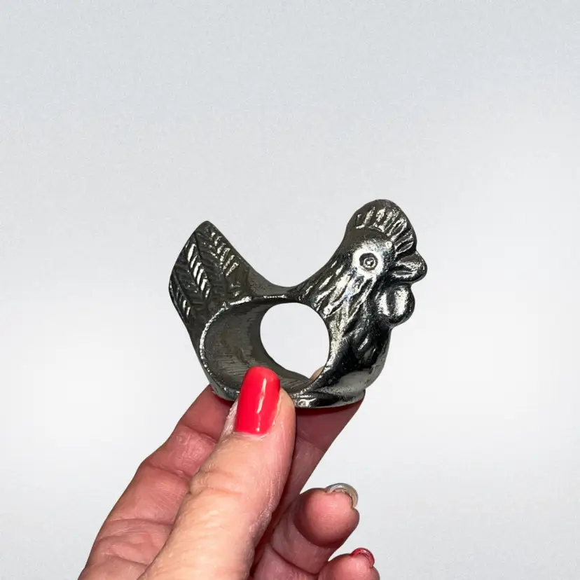 Chicken Hen Pewter Napkin Rings
Metal Vtg. Set Of 4 | 2.5"