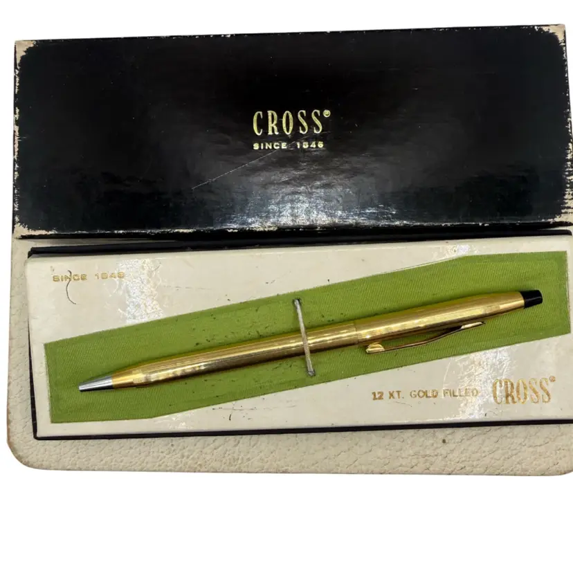 Vintage Cross Classic Century pen set features a 12-karat gold-filled