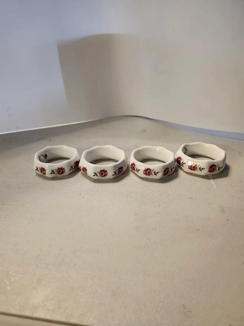 Vintage Rose Napkin Ring Set