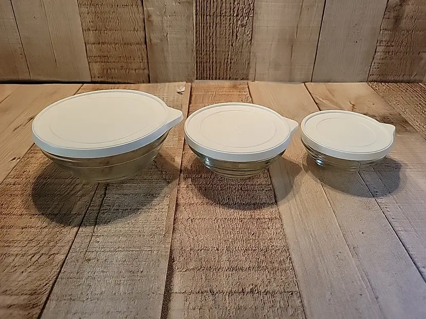 SET of 3 PAMPERED CHEF Glass Pinch BOWL #1741 LIDS Pour Spout USA Prep Nesting