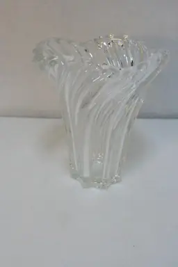 Mikasa Belle Epoque Germany 8 1/2" Lead Crystal Clear Swirl Design Flower Vase