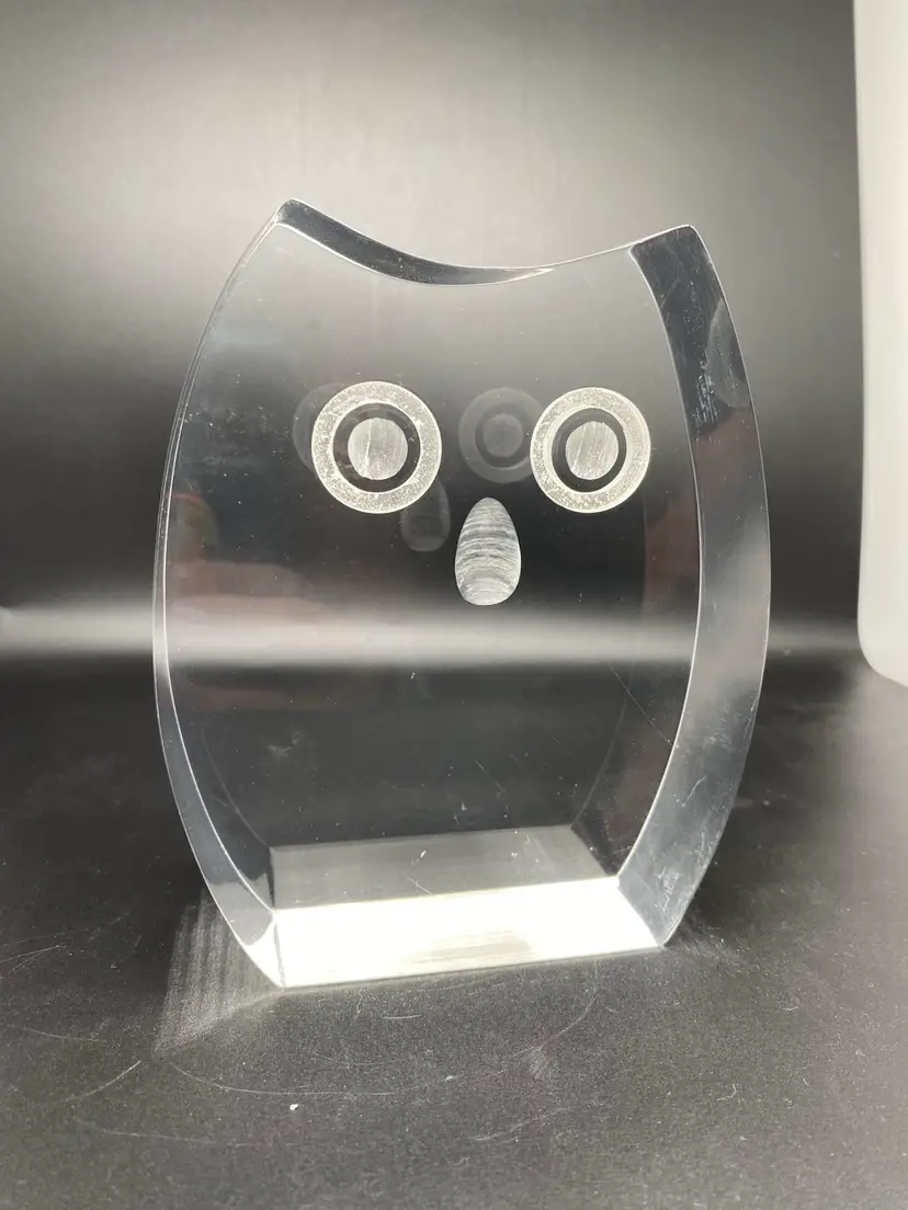 Vintage MCM Lucite Owl Paperweight Figurine