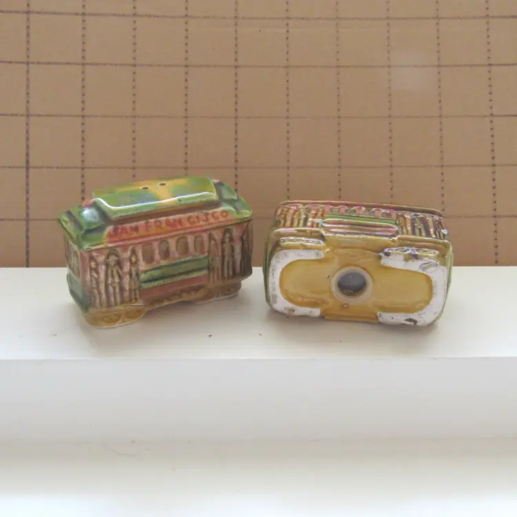 Vtg San Francisco Street Cars Salt and Pepper Shaker Set