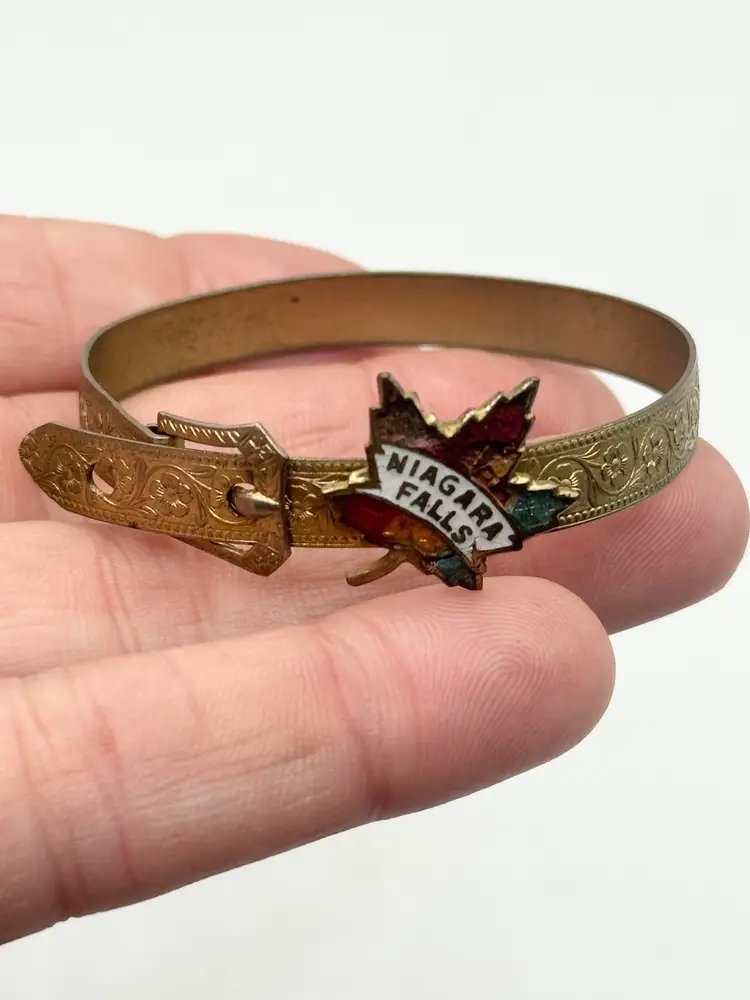 Vintage estate Niagara Falls Enamel Maple Leaf Buckle Bangle Bracelet