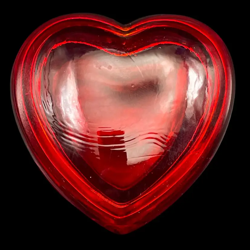 Vintage Westmoreland Ruby Red Heart Shaped Glass Trinket Box UV Reactive