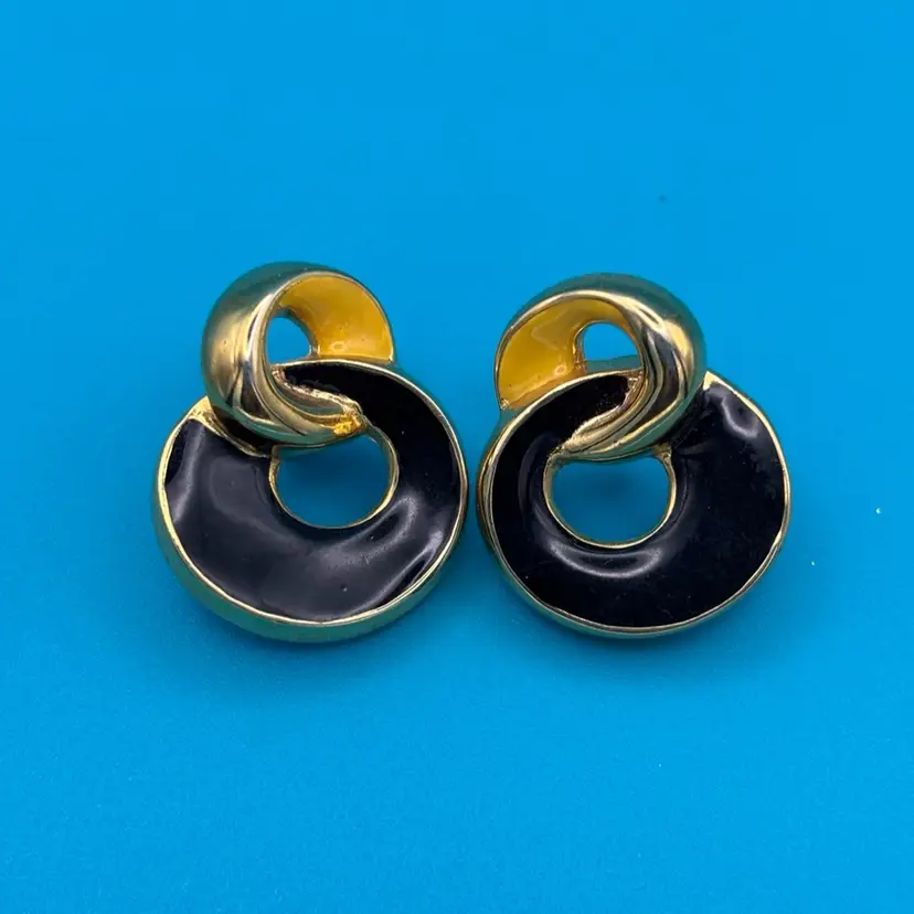 Vintage Black Enamel & Gold-Tone Earrings – Bold 80s Statement Hoops