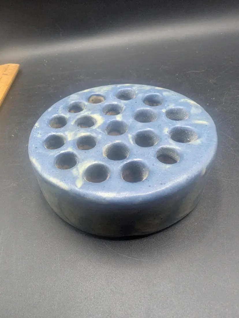 Vintage Zanes Ware Style Pottery 3-3/4" Flower Frog Blue Green Matte Glaze Made in USA 19 Holes.