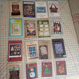 Lot of 16 Quilt & Sewing Patterns Packets Various Artists & Styles Hobby