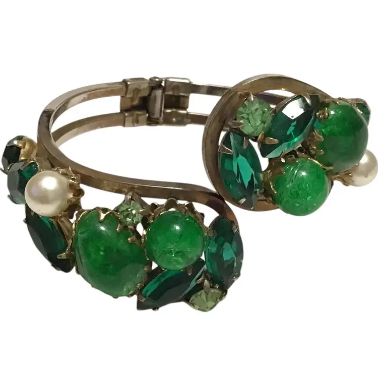#01 Vintage D&E Juliana Clamper Bracelet Green Marbled Cabochons Rhinestones Gold-tone