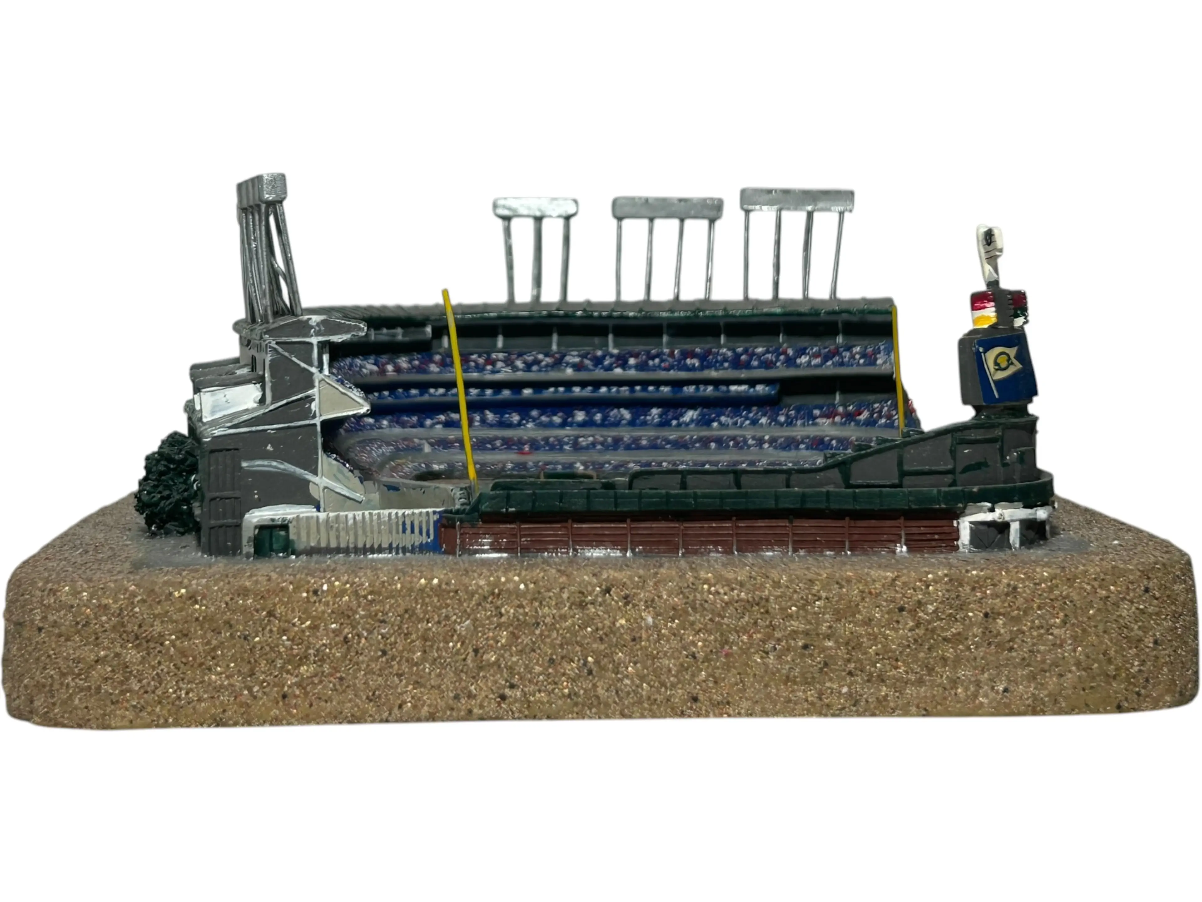 Image 3 of 8