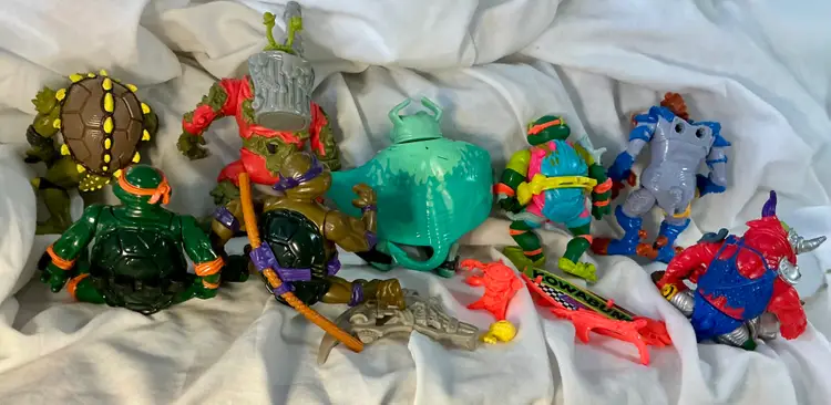 Vintage Teenage Mutant Ninja Turtles Action Figures 4" Lot of 8 W/Accessories ￼