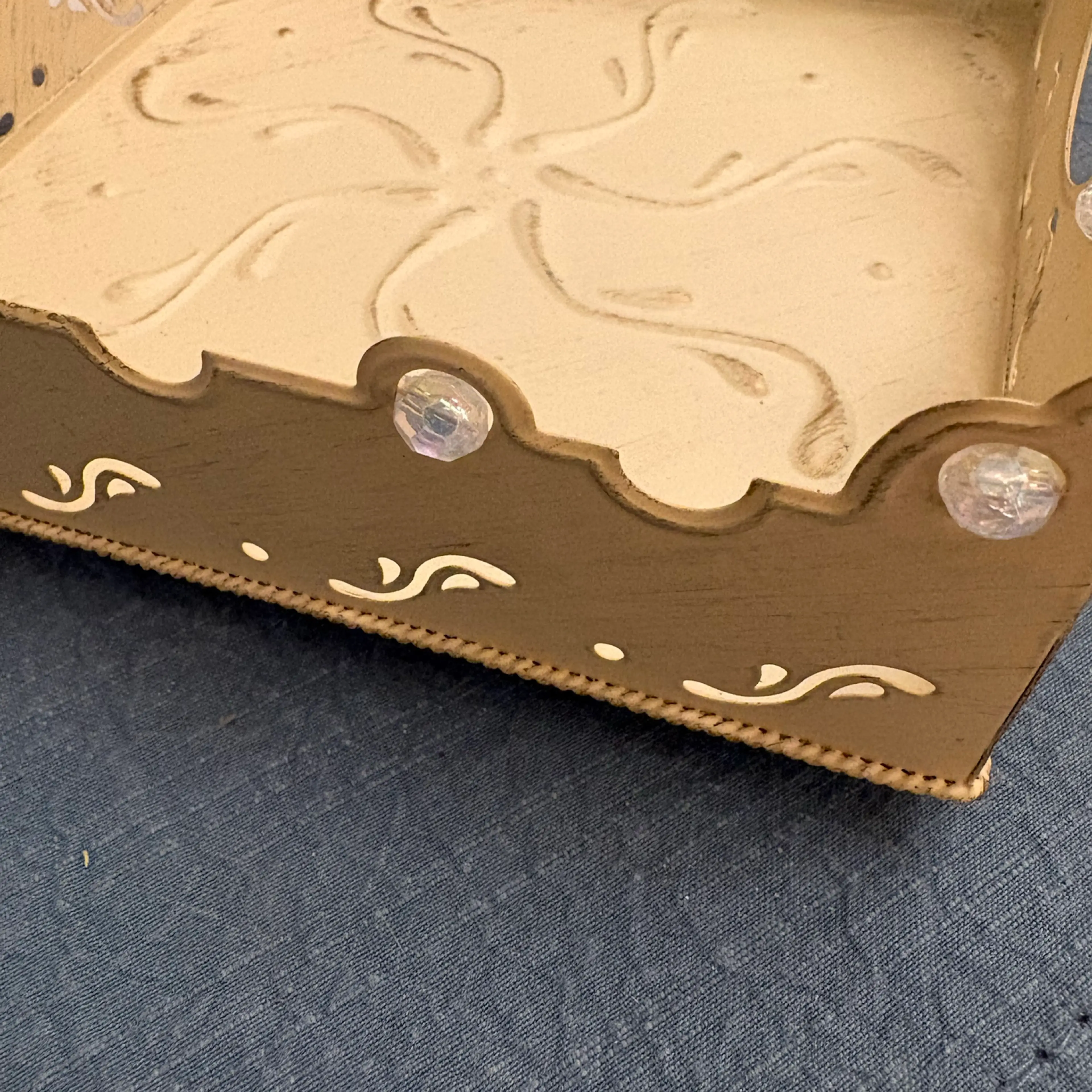 Image 2 of 6