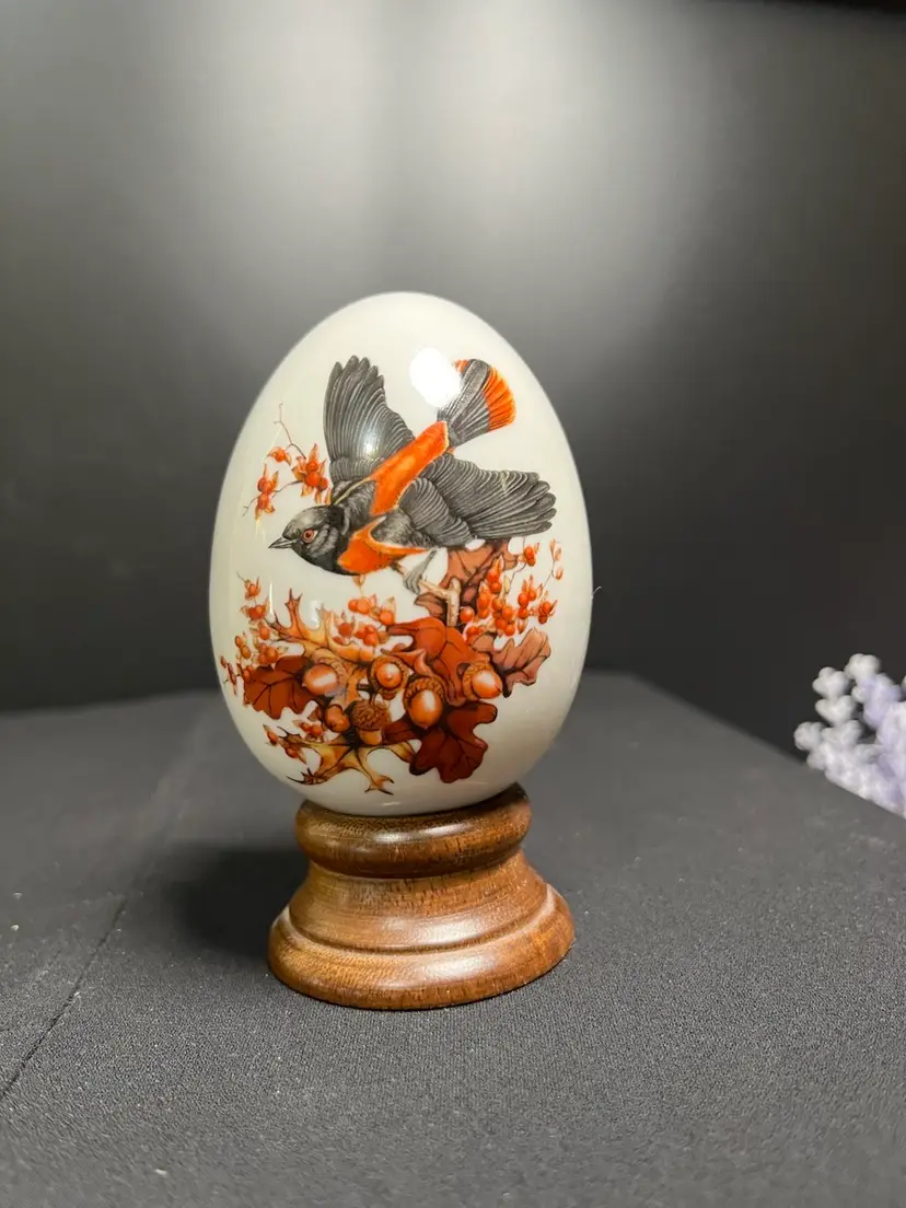 Avon Porcelain Egg 1984 Oriole Bird "Autumn Brings Magic Changes" w/ Wooden Stand-Lot 60