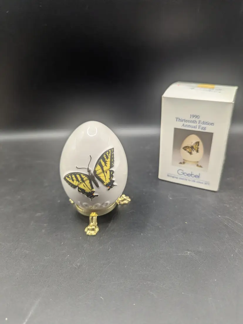Goebel 1990 Thirteenth Edition Annual Egg Butterfly