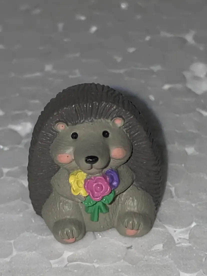 25% Off Vintage Hallmark Valentines Day Merry Miniature Figurine As Pictured (was $6)