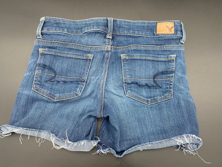 American Eagle Women's Size 2 Super Stretch Fit Blue Denim Cut-Off Jean Shorts