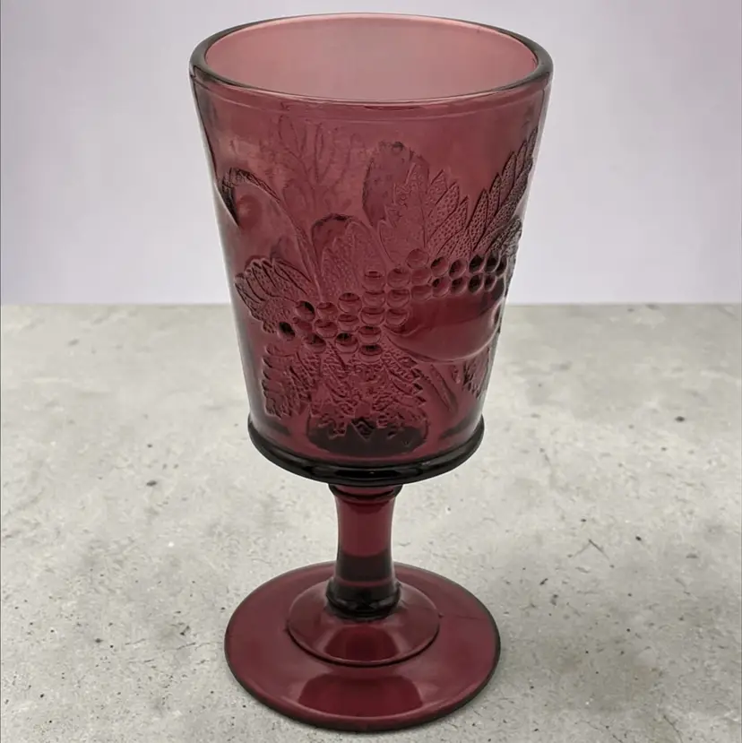 Strawberry And Currant Amethyst Purple Wine Water Goblet Stem Glass LG Wright