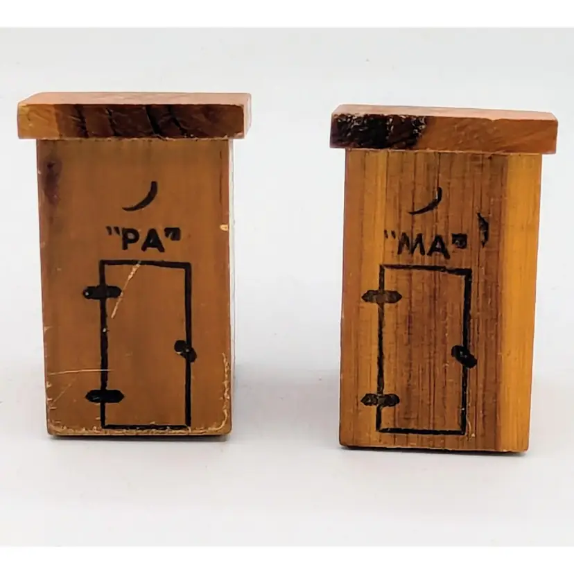 Nice! Vintage MA AND PA OUTHOUSE Salt and Pepper Shakers Wood kitschy