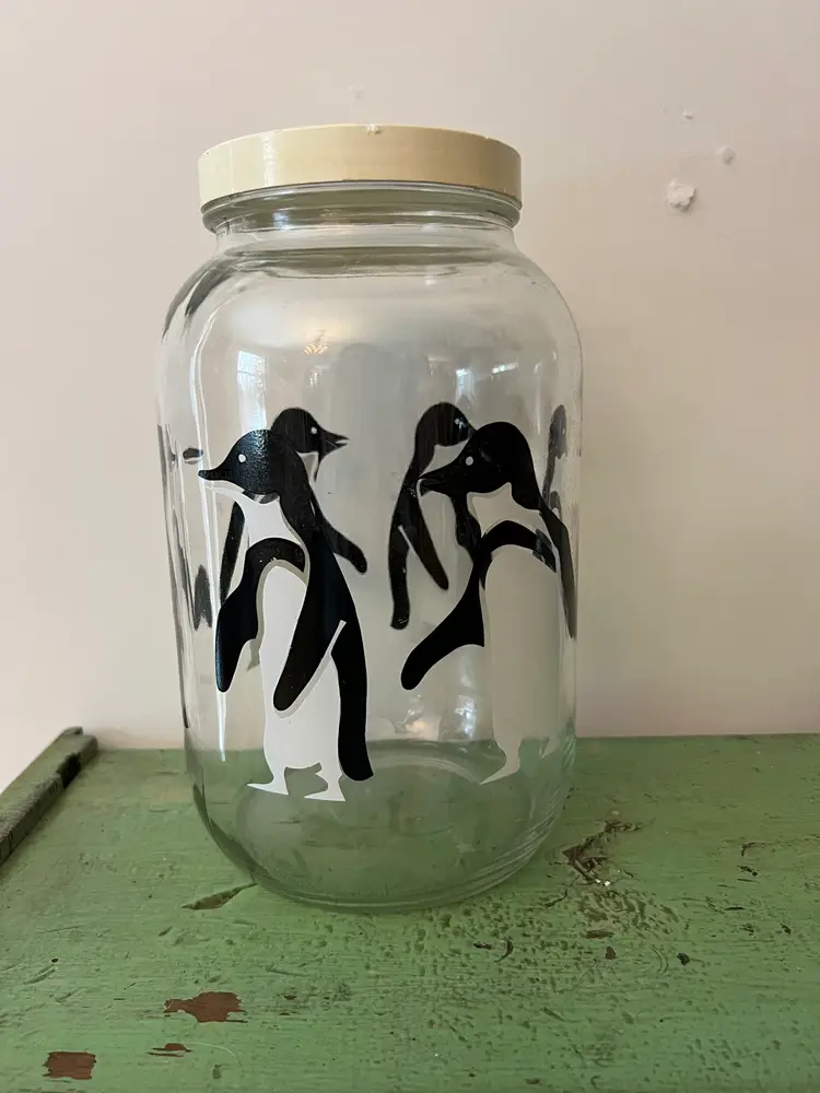 Brockway Penguin 1 Gallon Glass Jar. #6600 Kitchen Storage