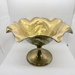 Vintage Brass Pedestal Footed Centerpiece Bowl Metal Cabbage Leaves 10.75x8”