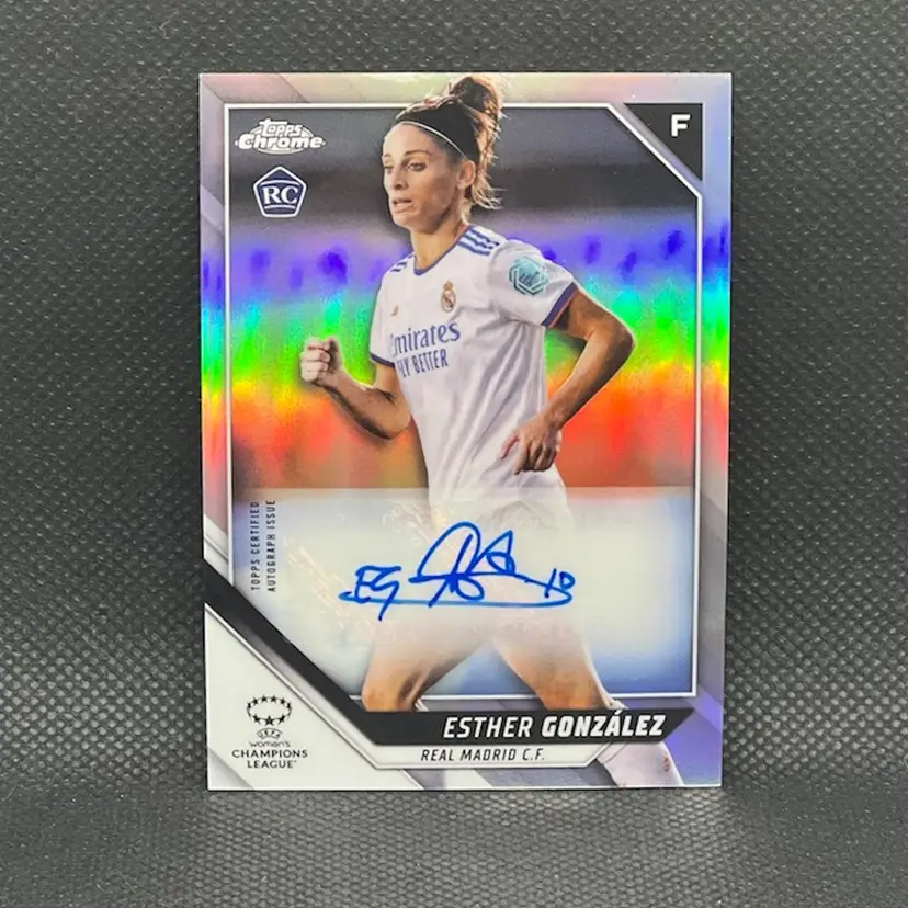 Esther Gonzalez 2021/22 Topps Chrome UEFA Women Autograph Soccer Card